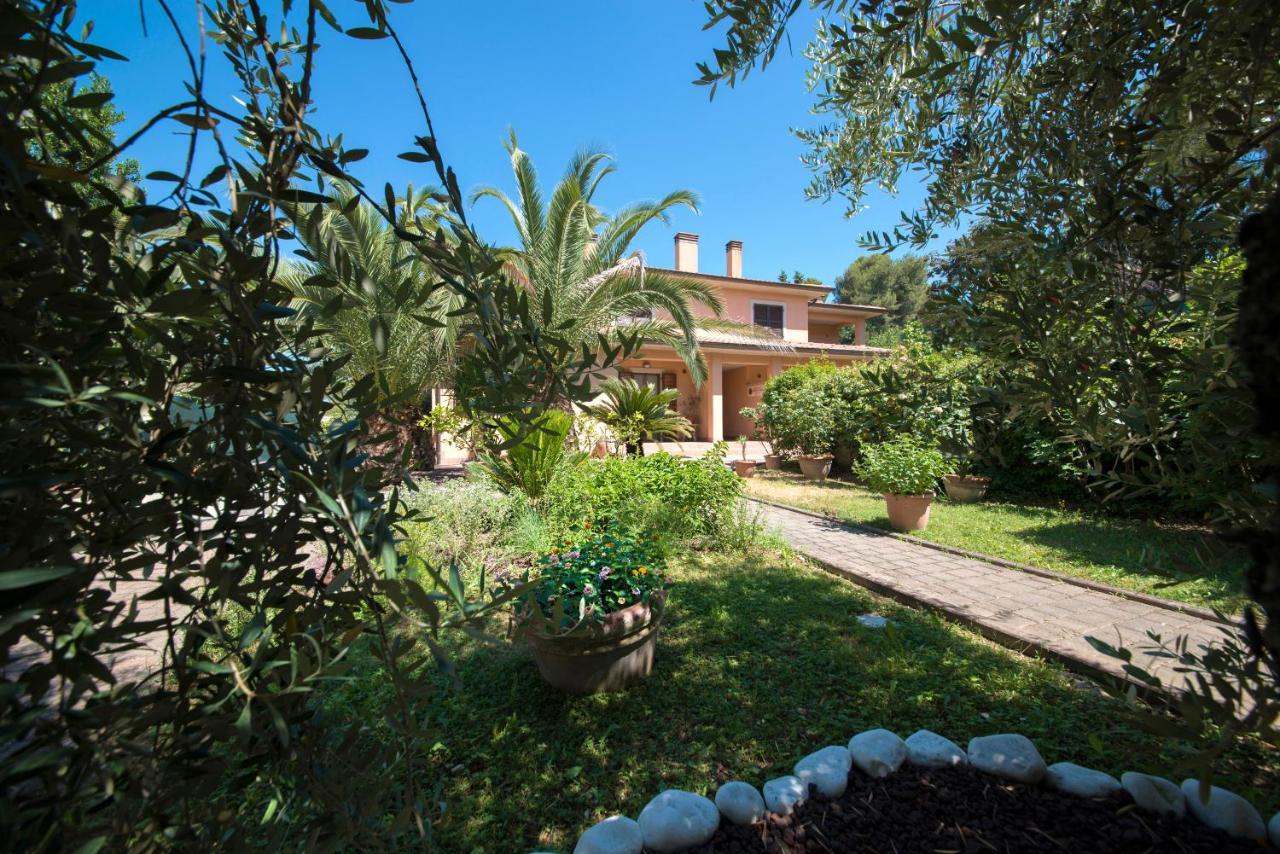 Villa Alida Casa Vacanze Φολίνιο Εξωτερικό φωτογραφία