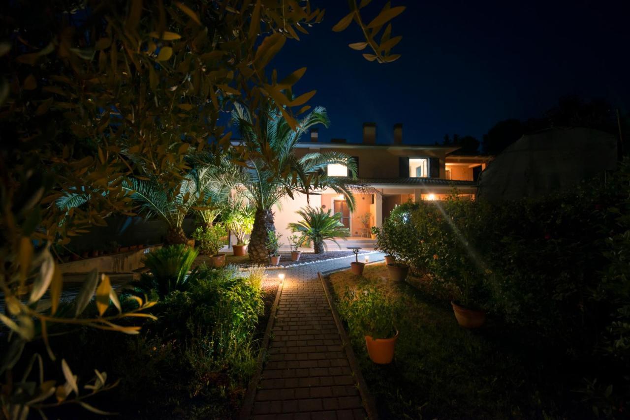Villa Alida Casa Vacanze Φολίνιο Εξωτερικό φωτογραφία